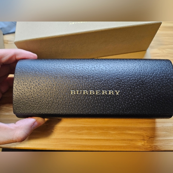 Burberry Sunglasses Used Condition BE4181 Authentic in Real Replacement Box - Picture 3 of 10